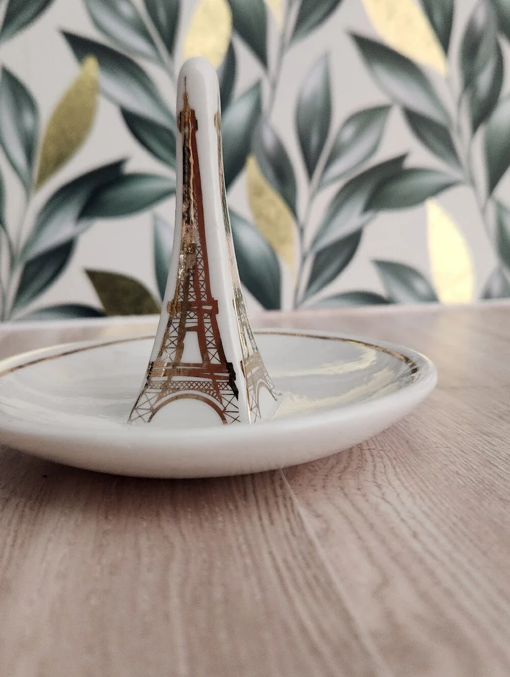 Vintage Style Ceramic Eiffel Tower Ring Dish Ivory & Gold Trim